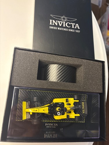 Invicta racing yellow - yellow, formula